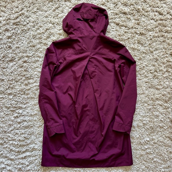 Lululemon Savasana Waterproof Jacket - Picture 3 of 12